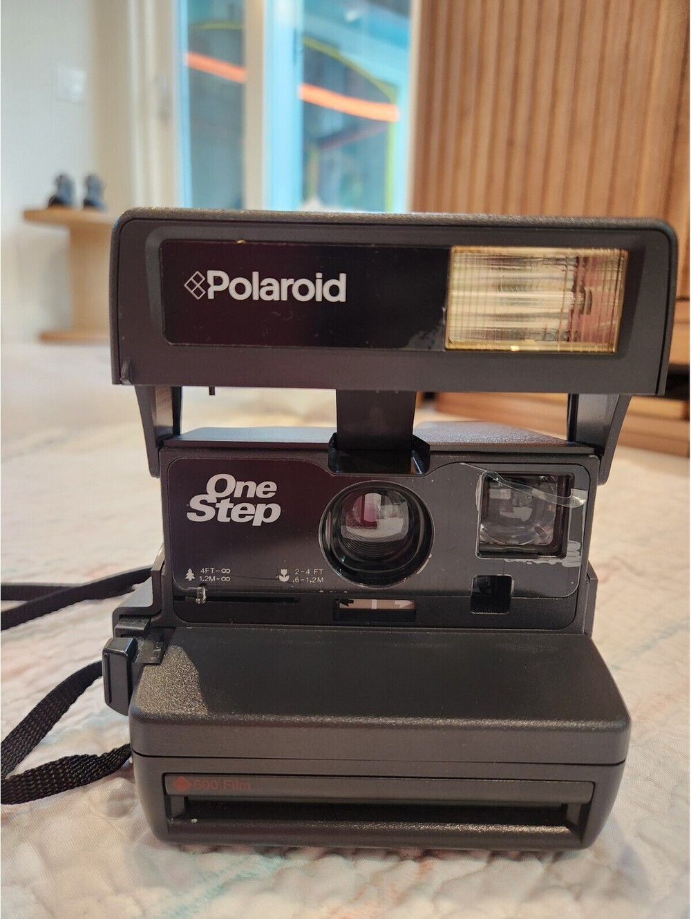 Polaroid One Step Instant Film Camera Black w/ Strap, 600 Film